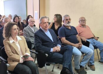La Xunta insiste en una única facultad de Medicina y pide alejar el debate de «lo emocional y local»