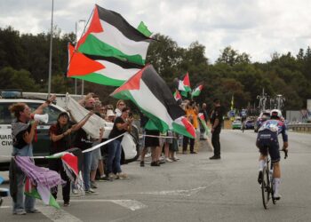 El Gobierno advierte: manifestaciones durante la Vuelta Ciclista de camino a Mos sí, pero con civismo