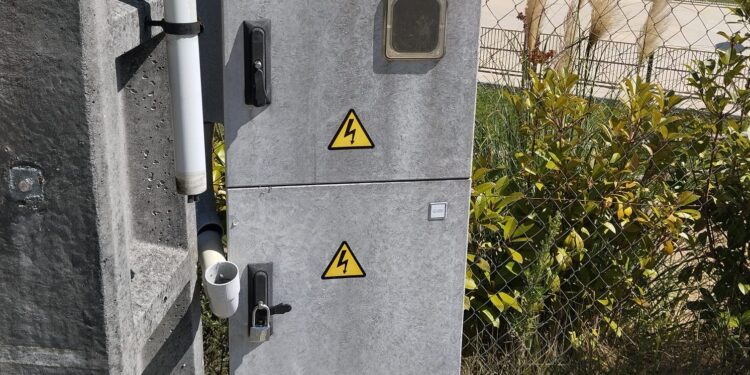 Redondela denuncia el corte de cableado en el Parque de Negros y alerta del peligro que supone