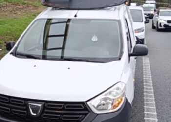 Un herido en un accidente múltiple provocado por el lanzamiento de una piedra en la AP9