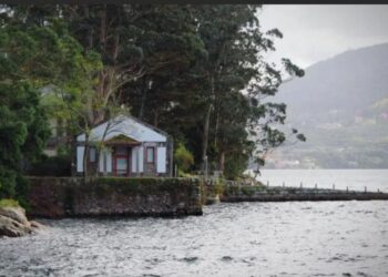 San Simón extiende su ecosistema poético a Vigo