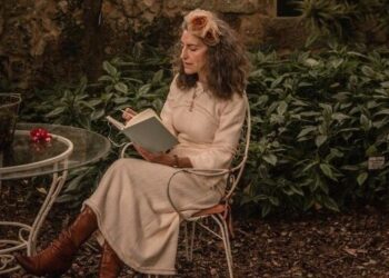 Silvia Rodríguez Coladas presenta «En la Penumbra de un Jardín Extraño»