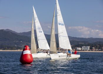 Okofen y Solventis se reparten el botín en el estreno de la Liga de Otoño Gestilar J80