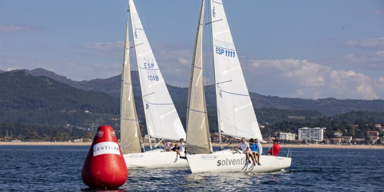 Okofen y Solventis se reparten el botín en el estreno de la Liga de Otoño Gestilar J80