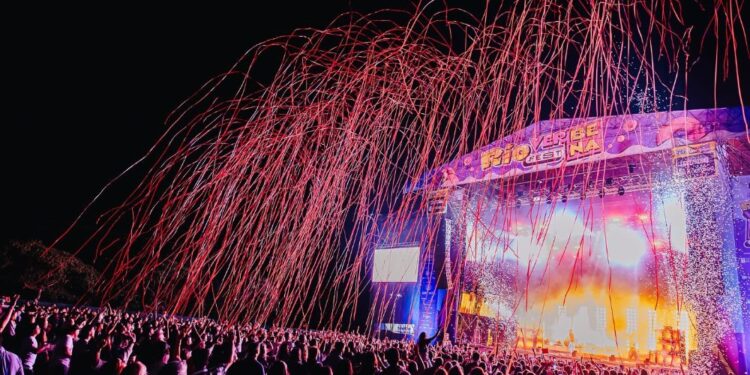 Love of Lesbian encabeza la vuelta de la verbena más moderna del verano gallego