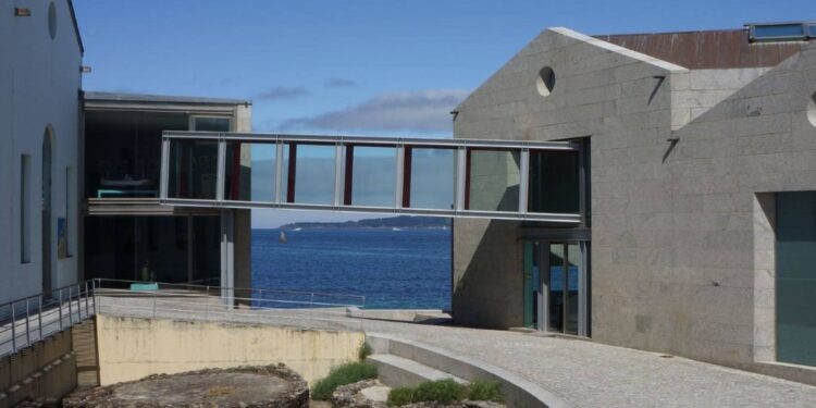 El Museo do Mar de Vigo acoge la gran fiesta de la poesía con dos ganadoras de lujo