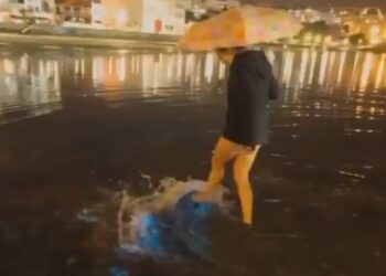 El Mar de Ardora ilumina Bouzas