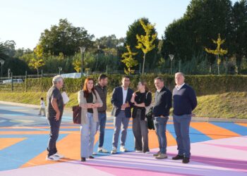 El parque de A Canuda estrena sus nuevas (y coloridas) pistas polideportivas