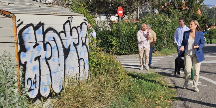 El «abandono» de la rúa Núñez de Balboa: un «ejemplo más» del Vigo que hay «detrás del escaparate»