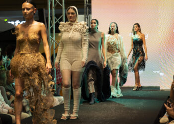 Vialia Vigo se transforma en pasarela de moda para mostrar el talento de jóvenes diseñadores