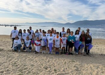 Treinta voluntarios para limpiar y proteger el entorno natural de la playa de Arealonga