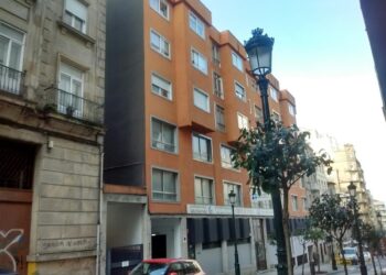 Urbanismo da vía libre para que una planta comercial de 800 m2 se transforme en 11 viviendas en pleno centro de Vigo