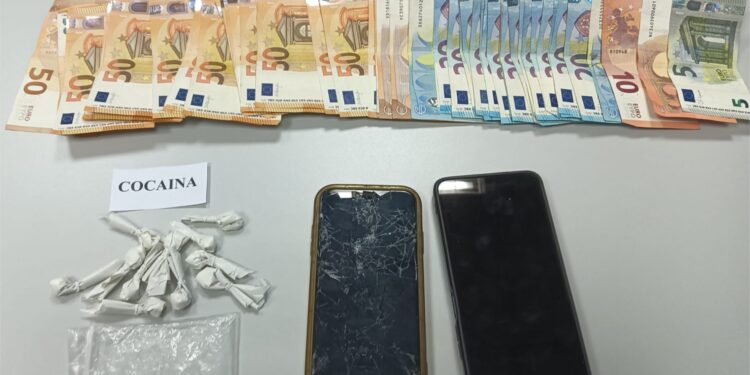 Detenido por intercambiar droga tras ser pillado ‘in fraganti’ en una zona educativa