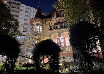 La Casa de la Juventud al ralentí