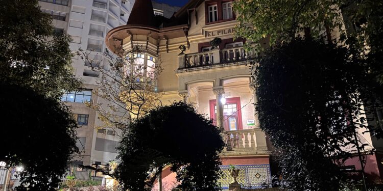 La Casa de la Juventud al ralentí