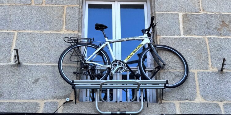 La bicicleta en la ventana