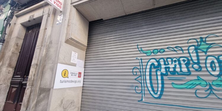 Vigo, de «potencia turística» a ciudad con la oficina municipal de turismo cerrada