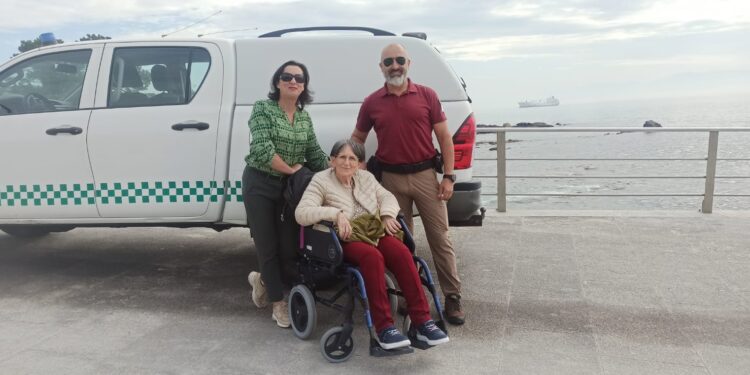 Las islas Cíes, más que turismo: el emotivo reencuentro de una voluntaria de Vigo con 75 años