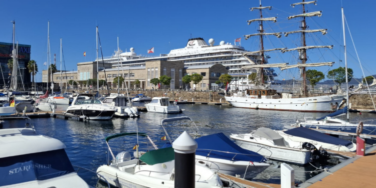 El Puerto alerta de que la tasa turística pondría «en riesgo» el tráfico de cruceros en Vigo