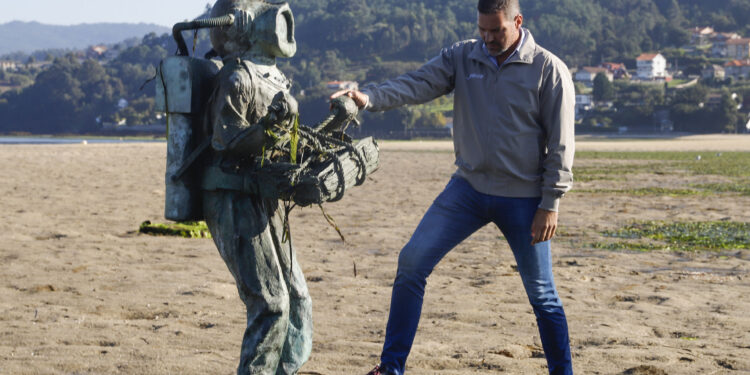 Los buzos del Capitán Nemo recuperan su brillo y vuelven a la Ensenada de San Simón