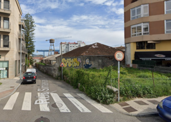 Vigo ejecutará el derribo de varias edificaciones en Bouzas para ampliar un importante (y estrecho) atajo