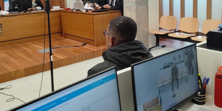 Se enfrenta a más de 11 años de cárcel en Vigo por supuestas agresiones sexuales a su nieta menor