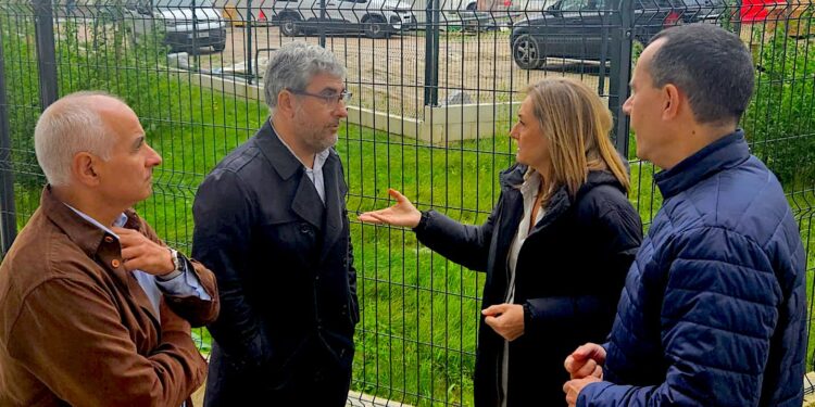 Ni rastro de actividad en Esturáns: el PP propone a Caballero que plante tomates