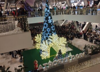 Vialia se prepara para alumbrar la terraza que conquistará la Navidad de Vigo