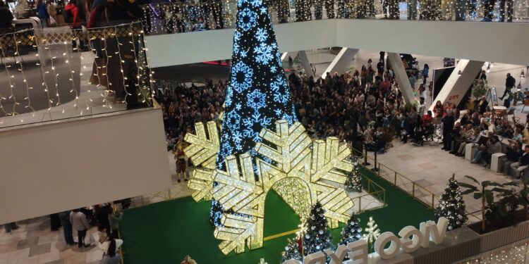 Vialia se prepara para alumbrar la terraza que conquistará la Navidad de Vigo
