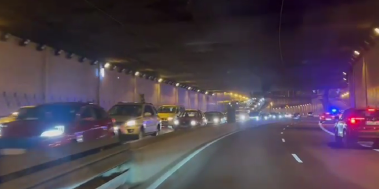 La Navidad de Vigo recibe su primera avalancha: colapso en túneles y accesos