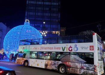 Caballero anuncia que icono de la Navidad de Vigo se renueva (y se acuerda de la Xunta)