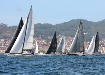 Una espectacular tercera regata de la Liga de Otoño Cíes-Rande afianza a los líderes