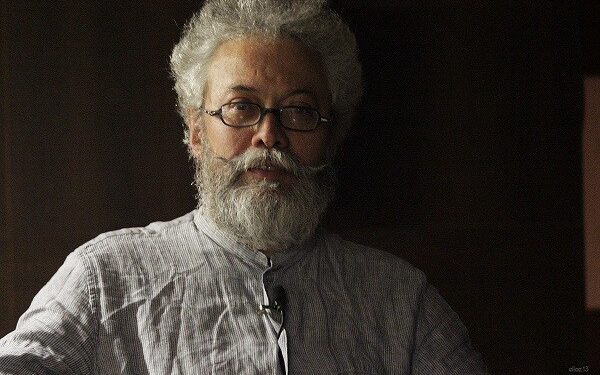 Dos voces maestras abordan en Évame Oroza la construcción del mito contemporáneo 