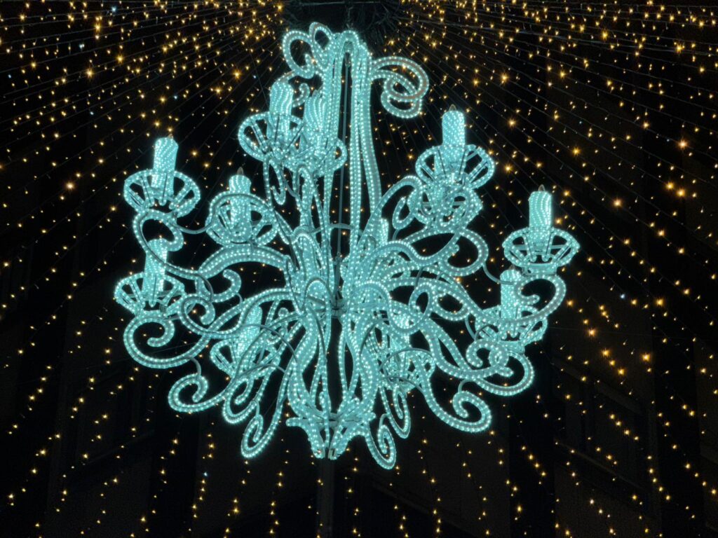 La Navidad de Vigo empieza sin agobios (ni noria): buena afluencia y tráfico fluido