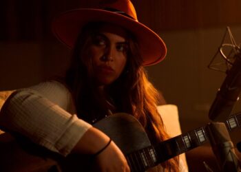 De las calles de Vigo al estudio, Ani Baires presenta ‘Adiós’