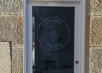 Elena Comesaña presenta en Vigo la novela inspirada en la historia real que ilumina las cicatrices de la Guerra Civil en la ciudad