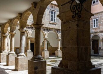 Visita un claustro barroco del siglo XVII y ayuda a alimentar la esperanza