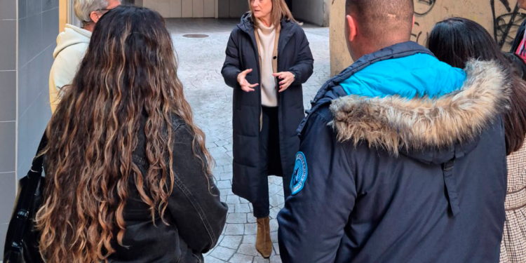Demandas desde el callejón de Doctor Corbal en Vigo: mucho tráfico, sin limpieza ni iluminación