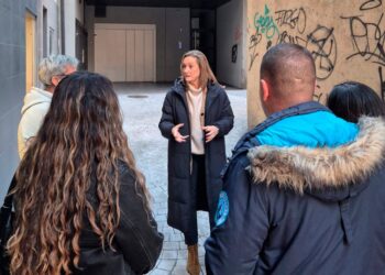 Demandas desde el callejón de Doctor Corbal en Vigo: mucho tráfico, sin limpieza ni iluminación