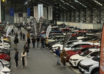 Un Land Rover por 129.000 euros o un eléctrico por 20.900: ya está abierto CarOutlet Vigo