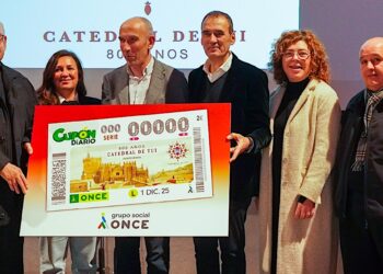 La Catedral de Tui viaja por toda España estampada en cinco millones de cupones