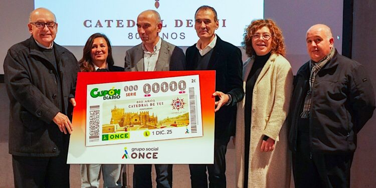 La Catedral de Tui viaja por toda España estampada en cinco millones de cupones