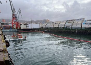 Finaliza la limpieza del vertido de aceite de palma