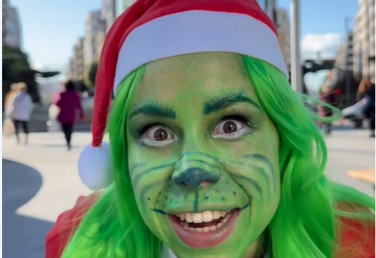 El Grinch se esconde en Camelias en un calendario de adviento interactivo con premios