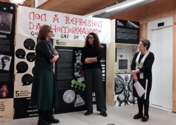 Una exposición se acerca a la realidad del colectivo LGTBIQ+ tras el franquismo: «En Galicia hubo un gran despertar»