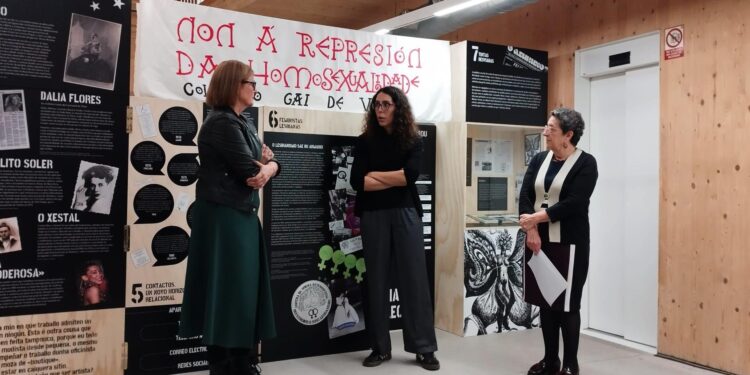 Una exposición se acerca a la realidad del colectivo LGTBIQ+ tras el franquismo: «En Galicia hubo un gran despertar»