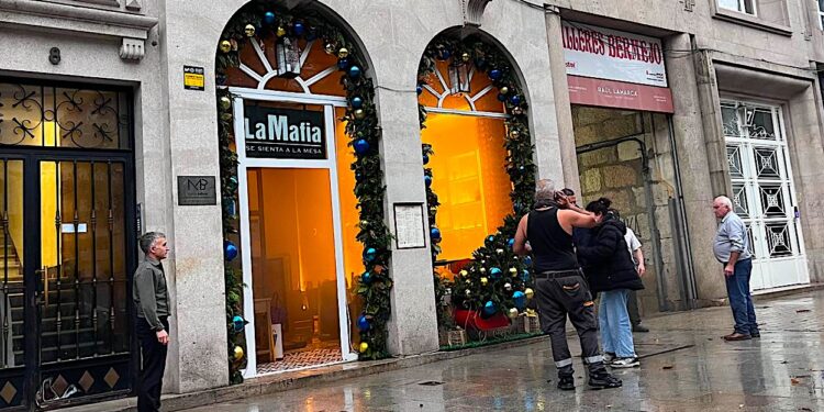 Arde un céntrico restaurante de Vigo