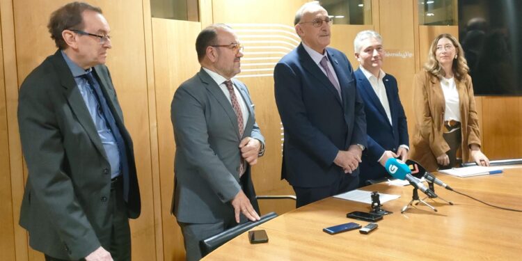 La descentralización de Medicina empezará por 5º en los dos próximos cursos