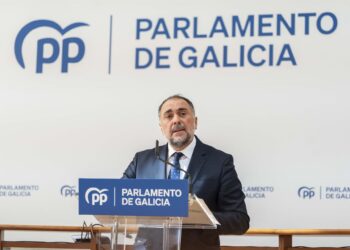 El ministro Óscar Puente: la «bestia negra» del transporte ferroviario en Galicia