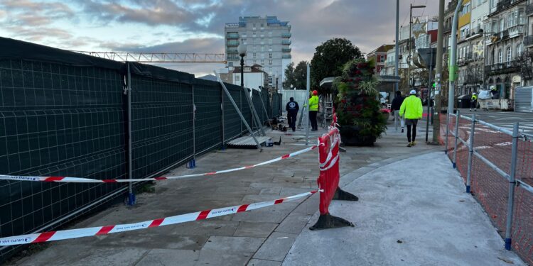 Adiós al mirador del Paseo de Alfonso, nuevo vallado y con su patrimonio oculto sin fecha de regreso
